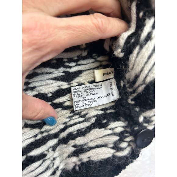 L.L. Bean Vintage 80's Nordic Black White Sweater Henley Button Neck Size M - Picture 8 of 9